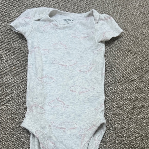 Carter's 6m onsie with Pink whales - Picture 4 of 5